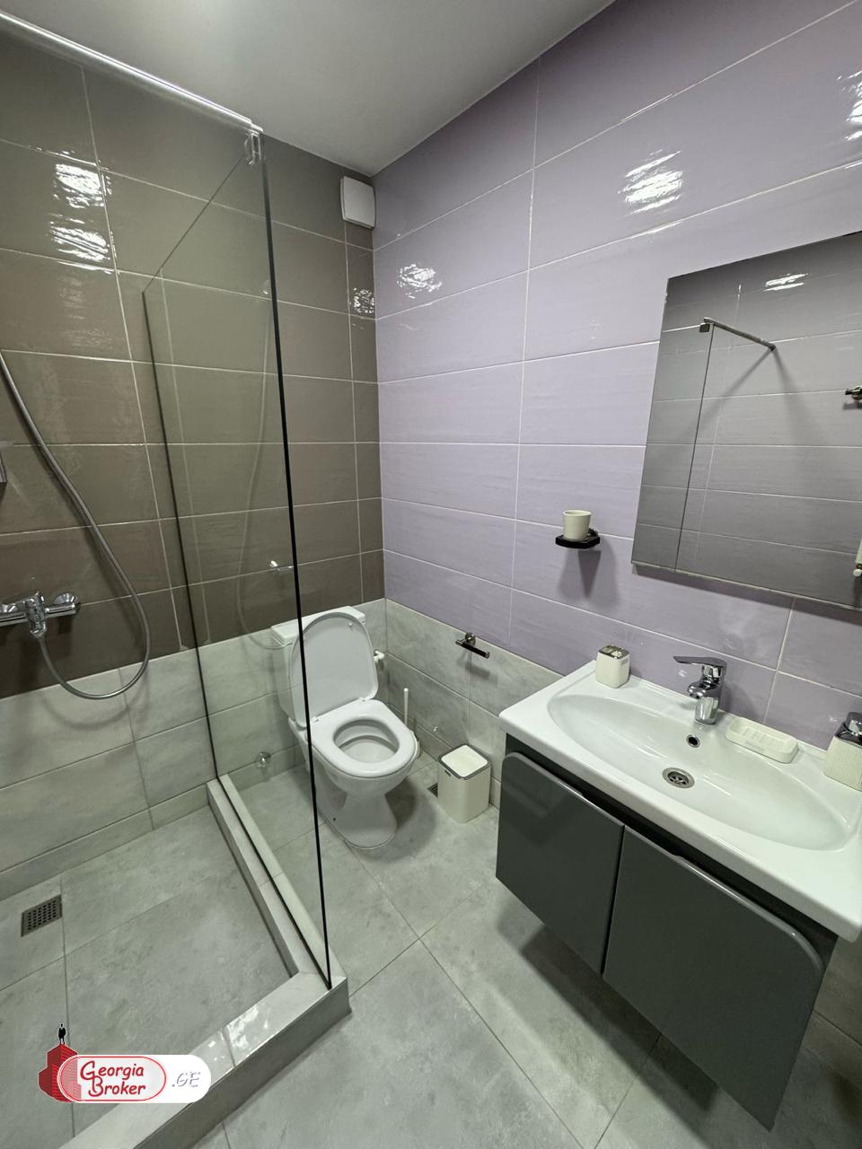 იყიდება ახალი გარემონტებული 2 ოთახიანი ბინა